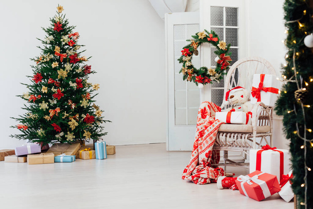 decorazione ghirlanda Albero di Natale con regali per il nuovo anno - Foto, immagini