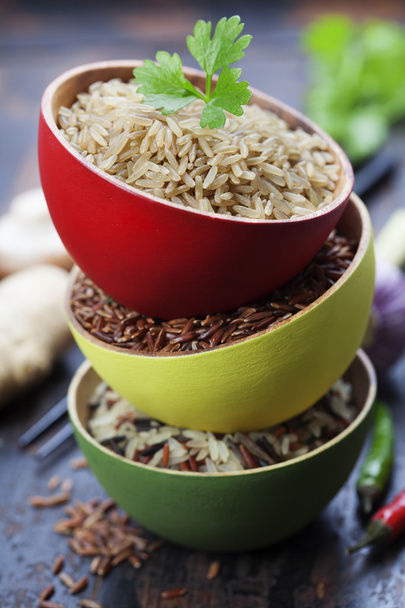 bowls of uncooked rice - Φωτογραφία, εικόνα