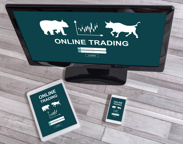 Concepto de trading online mostrado en diferentes dispositivos de tecnología de la información - Foto, Imagen