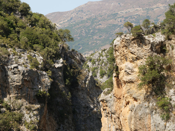 The huge cliffs captured in Crete, Greece during the daytime - Фото, изображение