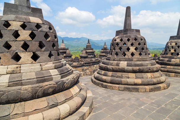 Starověký buddhistický chrám Borobudur, Magelang, Střední Jáva, Indonésie - Fotografie, Obrázek