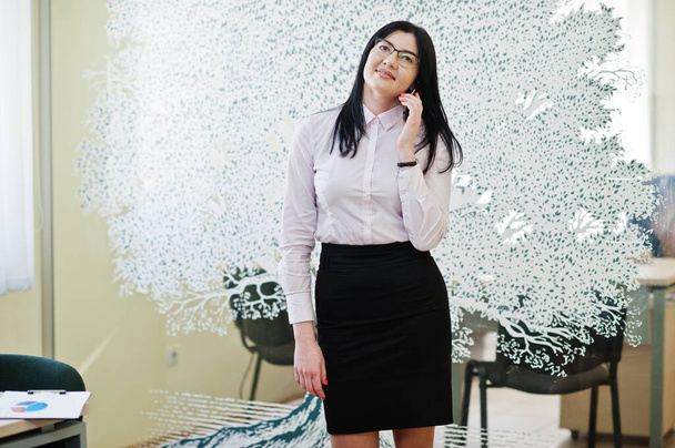 Portrait of young business woman bank worker in modern office. - Foto, Imagem