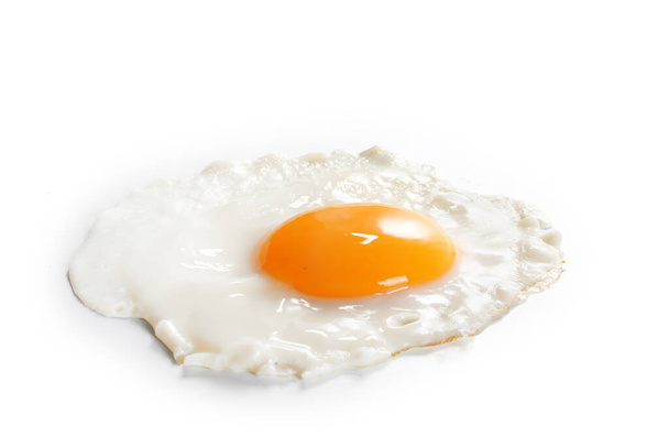 jajko smażone izolowane na białym tle, śniadanie, jajko - Zdjęcie, obraz