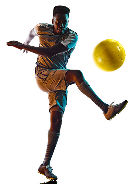 nuori afrikkalainen jalkapalloilija mies eristetty valkoinen tausta siluetti varjo - Valokuva, kuva