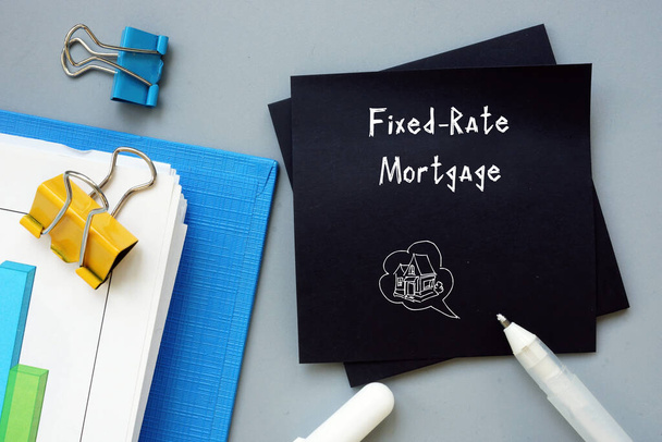 Notion de concept financier Hypothèque à taux fixe avec signe sur la page - Photo, image