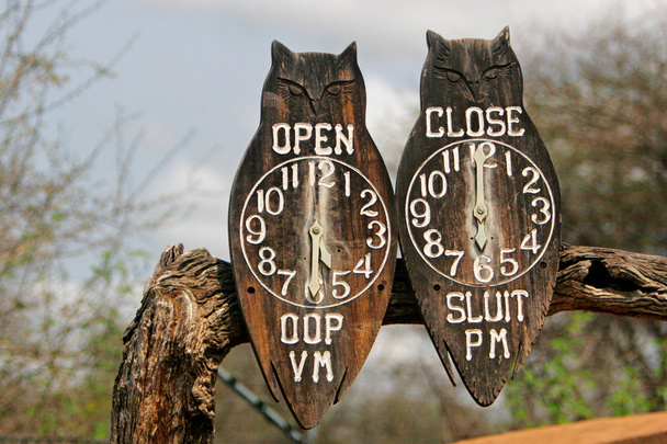 Gate clocks - Photo, Image
