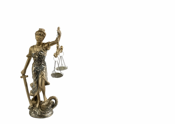 Símbolo de la ley; estatua de la justicia sobre fondo blanco - Foto, imagen