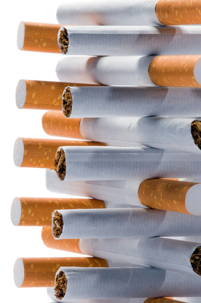 Poucos cigarros
 - Foto, Imagem