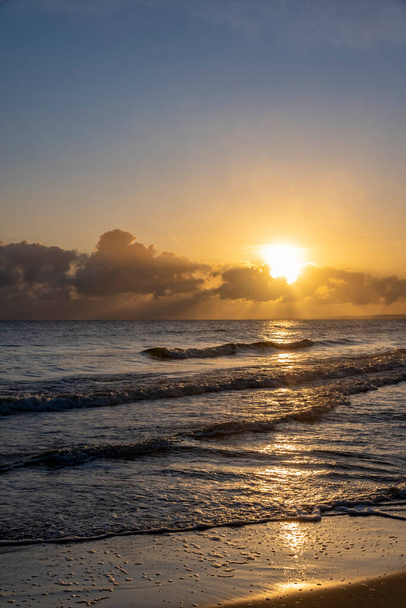 Soleil du matin au bord de la mer depuis Usedom, Allemagne. - Photo, image