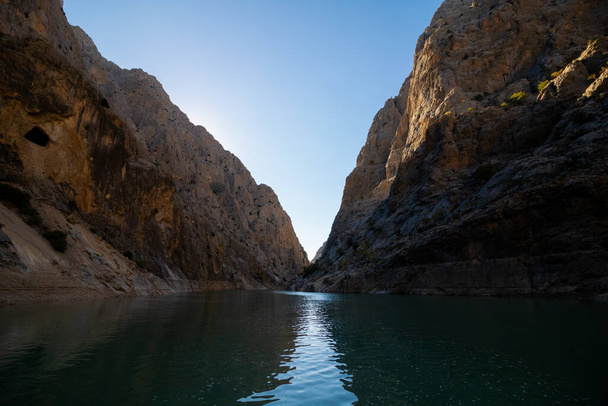 Euphrates River and Dark (Karanlik) Canyon in Kemaliye Erzincan Turkey - Fotoğraf, Görsel