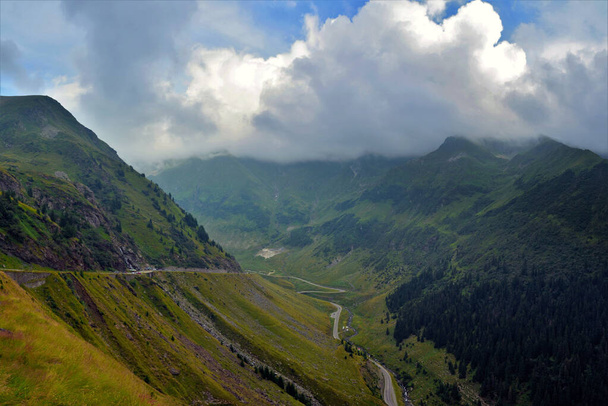 A cloudy landscape from the Fagaras mountains in Romania - Фото, зображення