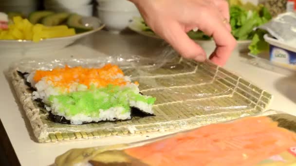 robienia sushi - Materiał filmowy, wideo
