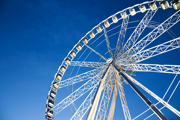 колесо обозрения в Париже, Франция - Фото, изображение