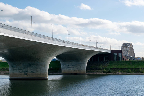 De Waalbrug in Nijmegen Nederland - Foto, afbeelding