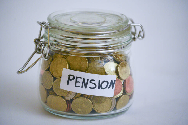 nyugdíjjogosultság a nyugdíj, a pénz és a pénzügyek terén munka után - Fotó, kép