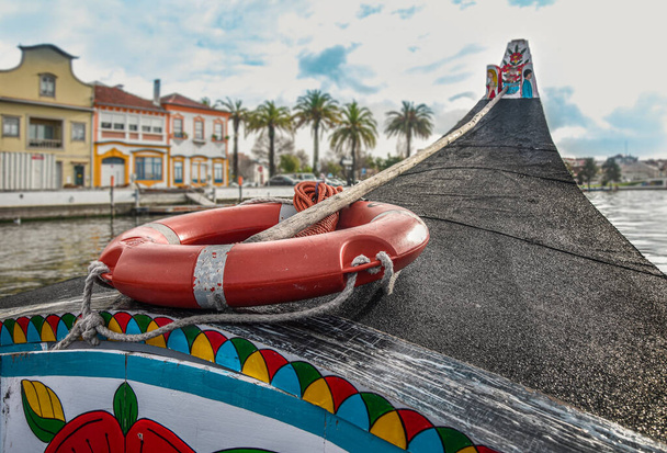 Detail tradičních a barevných SALT BOATS, v Aveiru, v portugalských Benátkách.  - Fotografie, Obrázek