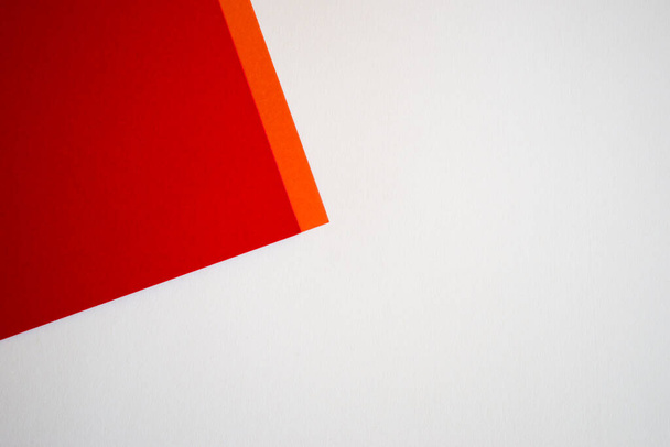 Fondo de pantalla de fondo de papel geométrico rojo y blanco - Foto, imagen