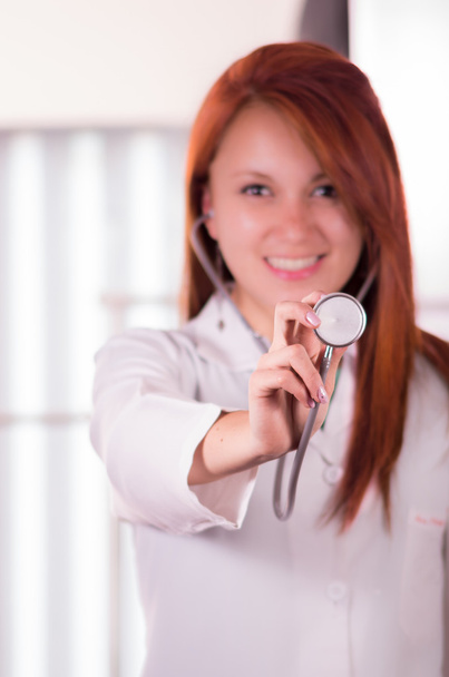 Attractive young woman doctor in the lab - Φωτογραφία, εικόνα
