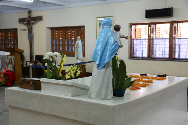 Tumba de la Madre Teresa en Calcuta
 - Foto, Imagen
