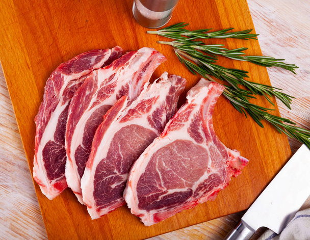Raw pork loin ready for cooking - Foto, Imagem