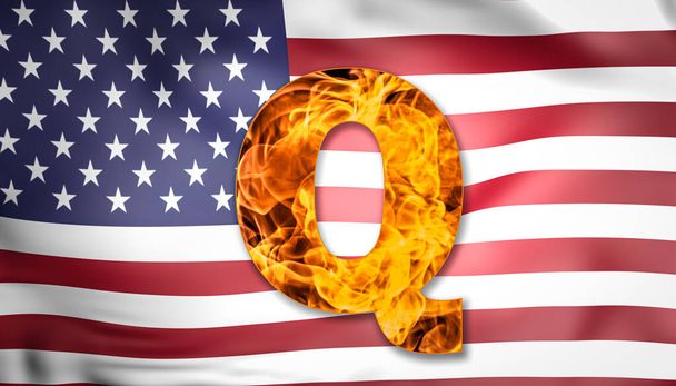 Концепция глубокого государственного заговора. Буква Q в огне с флагом США. - Фото, изображение