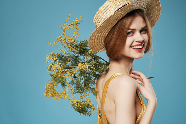 Pretty woman elegant stylish bouquet of flowers and womens day holiday - Fotografie, Obrázek
