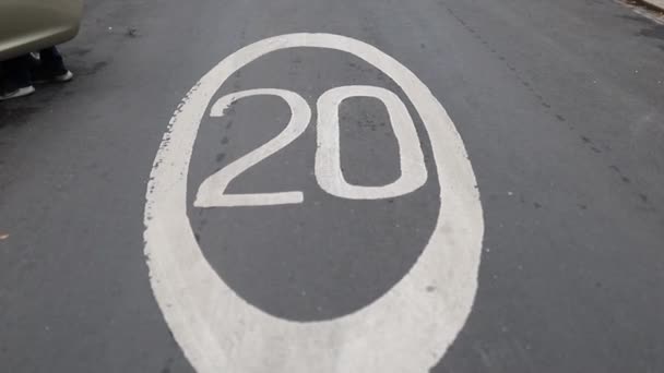 Number 20 Painted on the Pavement from a London Neighbourhood - Záběry, video