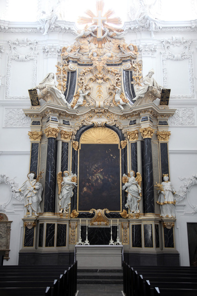 ヴュルツブルク大聖堂の祭壇 - 写真・画像