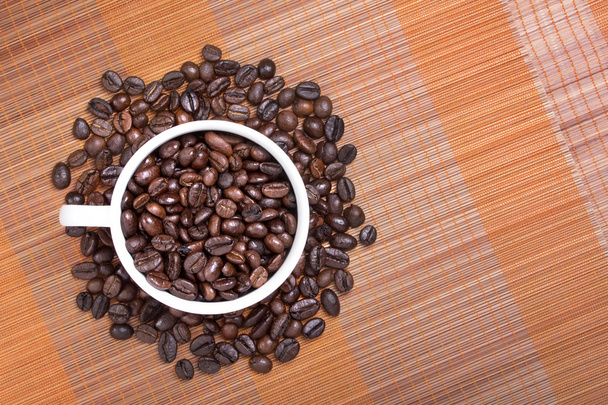 grão de café na xícara
 - Foto, Imagem