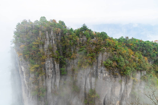 Podzimní scenérie scénické oblasti Enshi Grand Canyon, Hubei, Čína - Fotografie, Obrázek