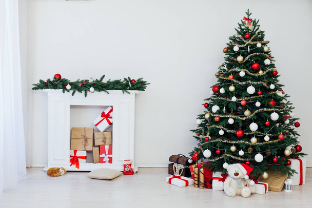 Vánoční interiér vánoční stromeček dovolená výzdoba - Fotografie, Obrázek