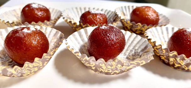 Hindistan Tatlısı Jamun, Hindistan 'da Syrupy Dessert Popüler' dir. - Fotoğraf, Görsel