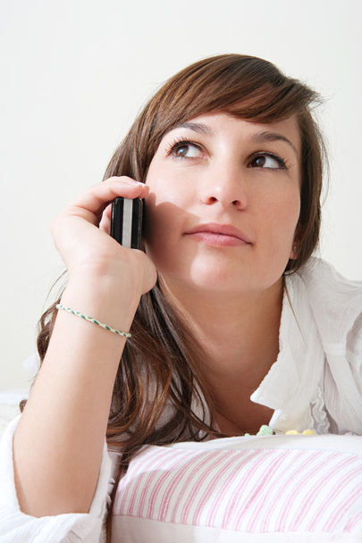 kobieta o rozmowie telefonicznej - Zdjęcie, obraz
