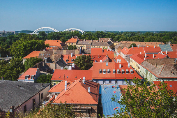 Petrovaradin városának látképe a Petrovaradin erődből, Újvidéken, Szerbiában - Fotó, kép