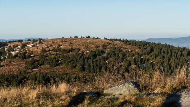Шах Есеники горы в солнечный осенний день - Фото, изображение