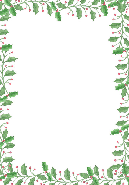 Karácsonyi dekorációk magyal levelek, piros bogyók és fehér hó. Függőleges keret másolási hellyel, illusztráció karácsonyra és újévi tervezéshez - Fotó, kép