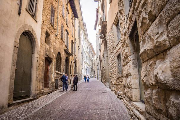 BERGAMO, ITALY - SEPTEMBER 8, 2019: Streets of Citta Alta, upper old city Bergamo, Italy - Foto, Imagem