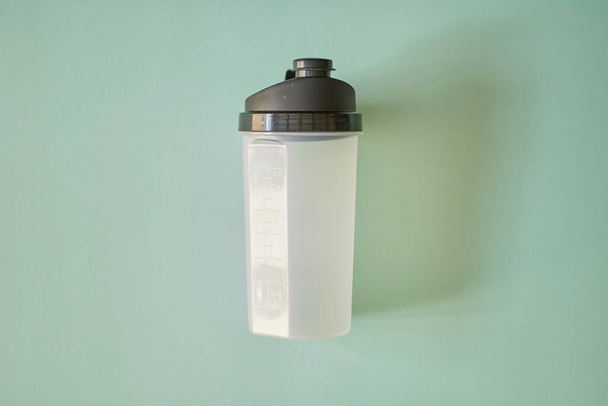 Una foto in studio di una bottiglia shaker - Foto, immagini