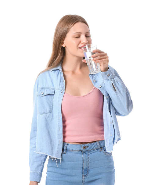 Donna con problema di sete eccessiva su sfondo bianco. Sintomi di diabete - Foto, immagini