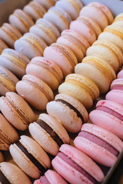 Colored macaroons. Sweet dessert cake for the whole family. Set with different flavors - Foto, Bild