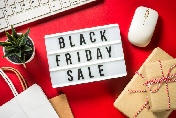 Black friday sale online shopping. - Фото, изображение