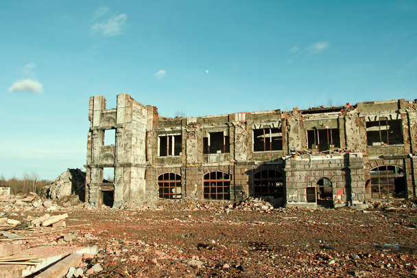 Edificio destruido
 - Foto, imagen