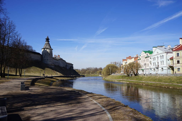 the Pskov river and the Golden embankment in the spring. Russia - Fotoğraf, Görsel