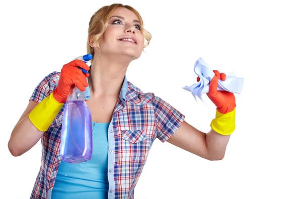 jonge vrouw schoonmaken - Foto, afbeelding