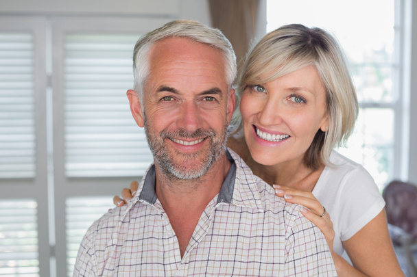 Close-up of a happy mature couple at home - Foto, imagen