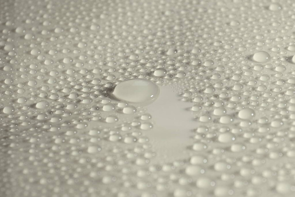 gotas de agua naturales sobre textura de fondo claro - Foto, Imagen
