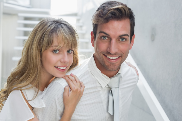 Gros plan d'un jeune couple souriant
 - Photo, image