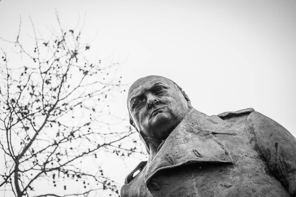 Socha připomínající Winstona Churchilla v Praze - Fotografie, Obrázek