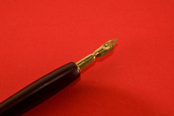Fotografie starožitného inkoustu plnicí pero pozadí - Fotografie, Obrázek