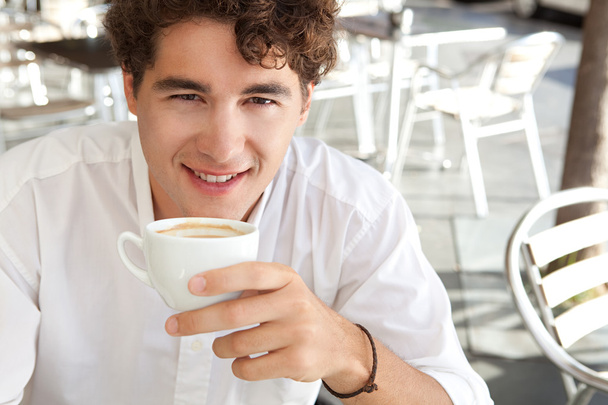 ビジネスマンがコーヒーを飲む - 写真・画像